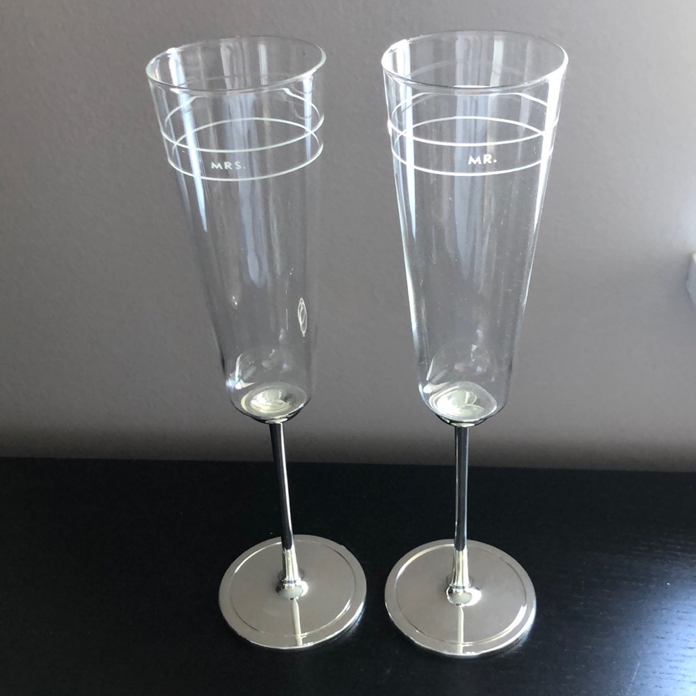 kate spade new york
Darling Point Toasting Flutes